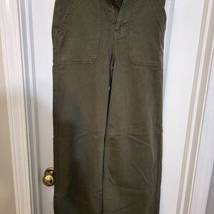American Eagle Outfitters Men's Cargo Pants in Olive